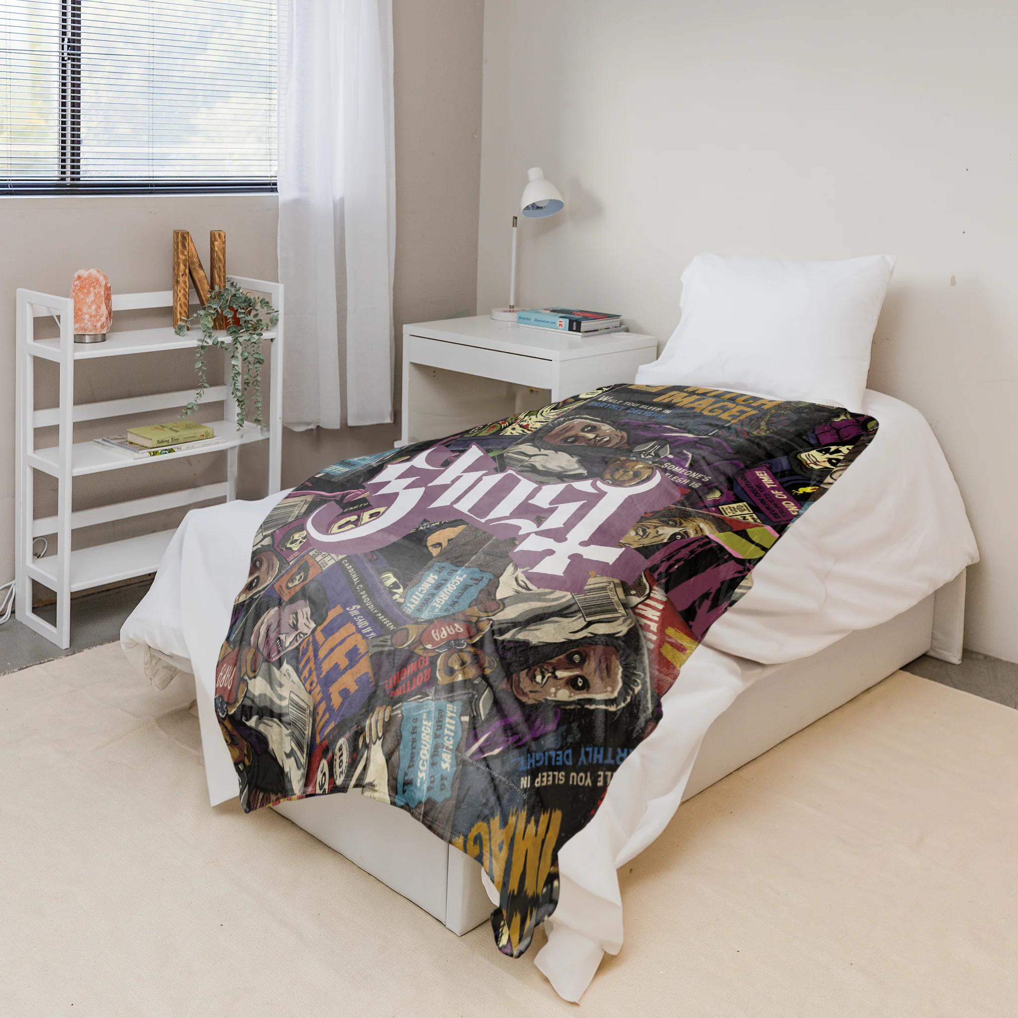 Rocksax Ghost Sherpa Fleece Blanket - Magazines - Image 4