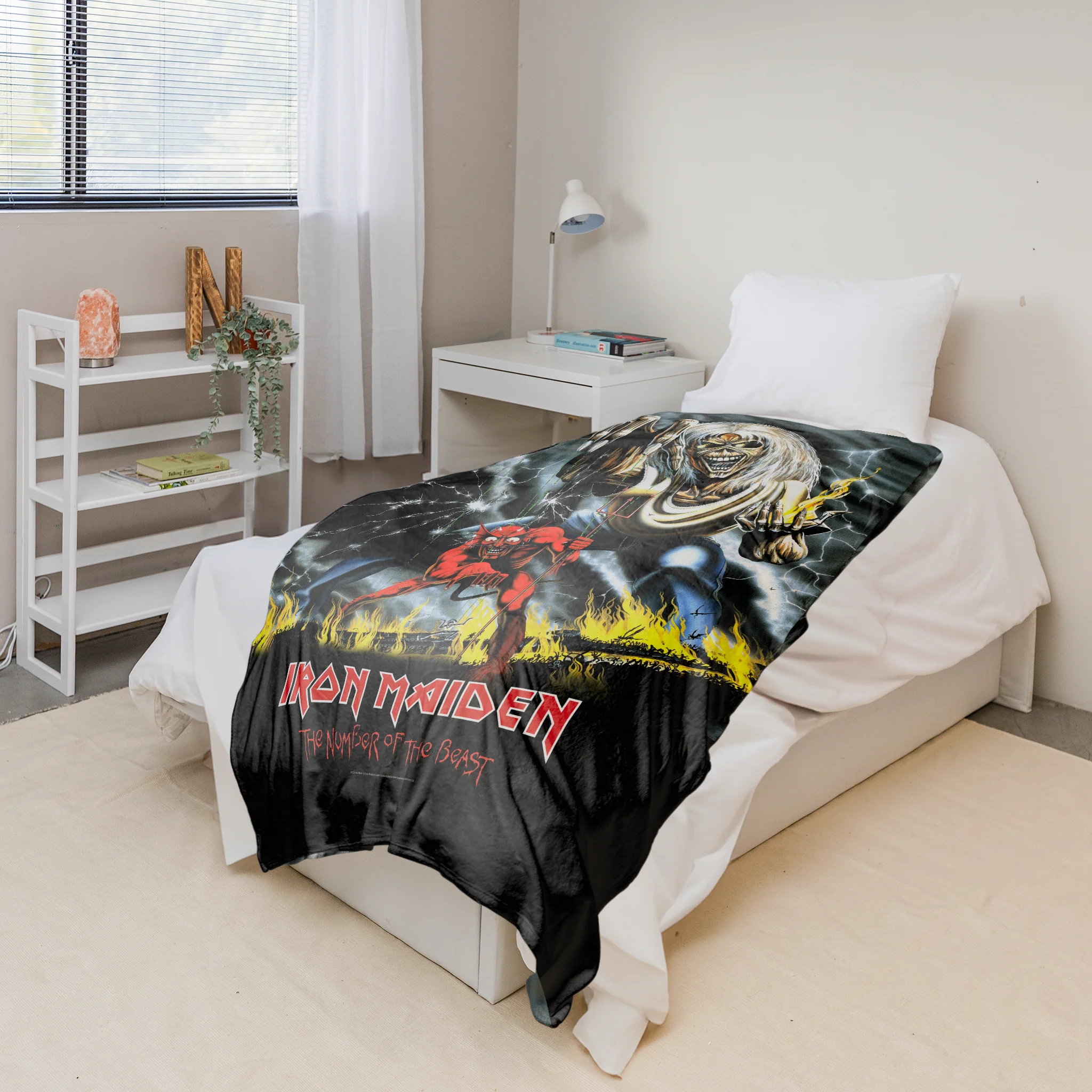 Rocksax Iron Maiden Sherpa Fleece Blanket - Number of the Beast - Image 4