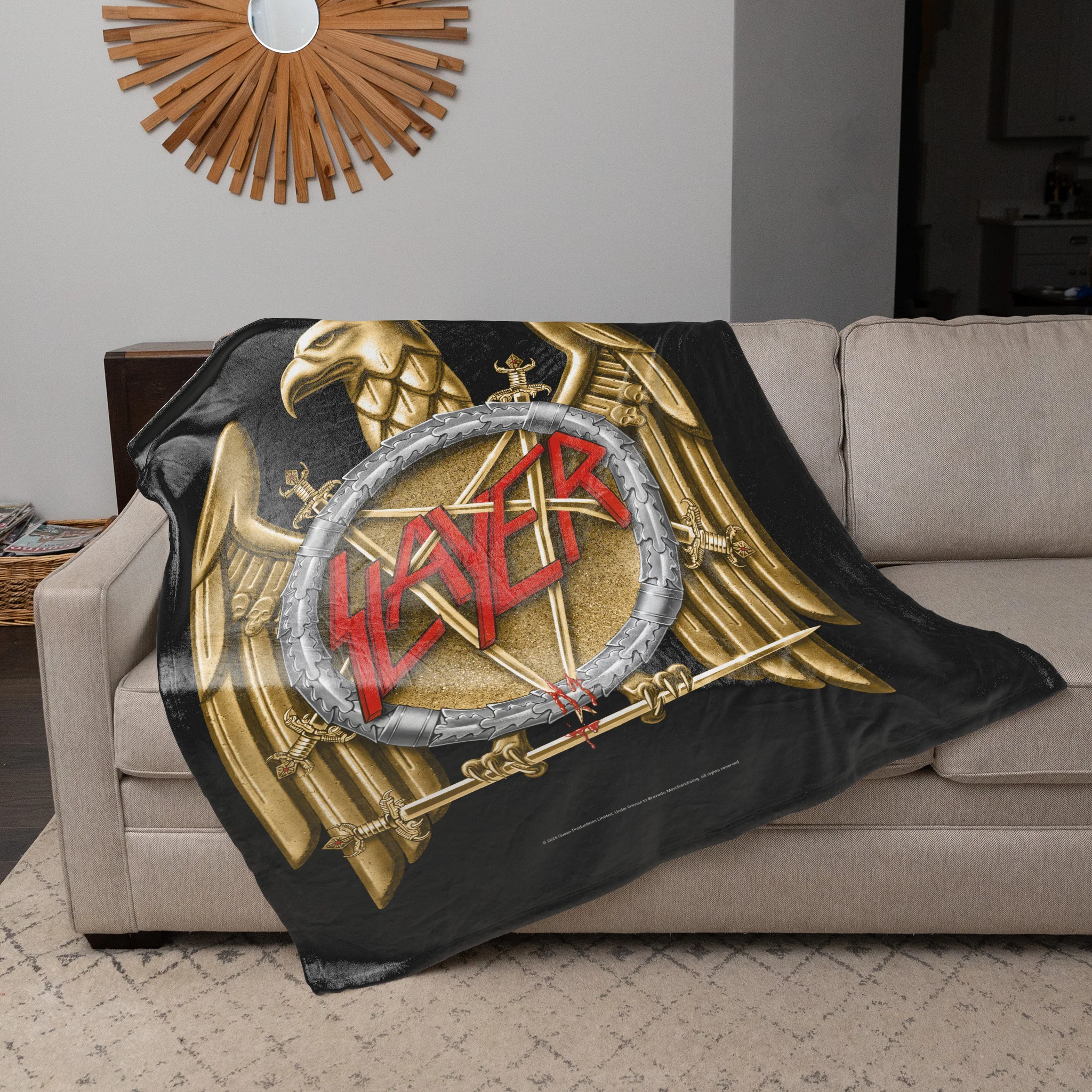 Rocksax Slayer Sherpa Fleece Blanket - Golden Eagle - Image 3